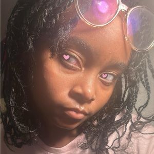 Meet your Posher, Luna